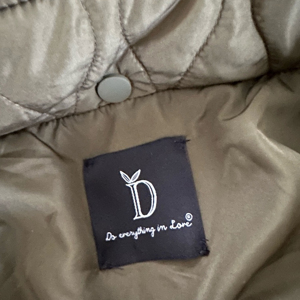 Do Everything in Love Quilted Hooded Jacket in Olive - Picture 4 of 6